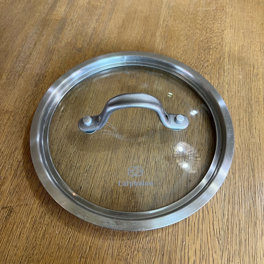 Calphalon 1.5qt sauce pan tempered glass lid 8701